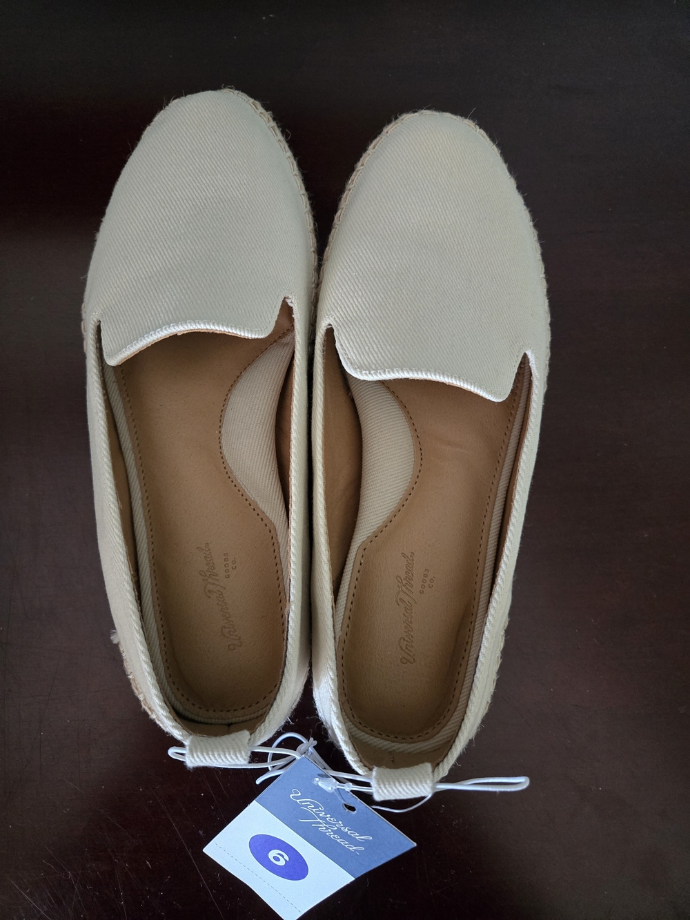 Universal Thread SIZE 6 Women’s Cream Slip-On Espadrilles